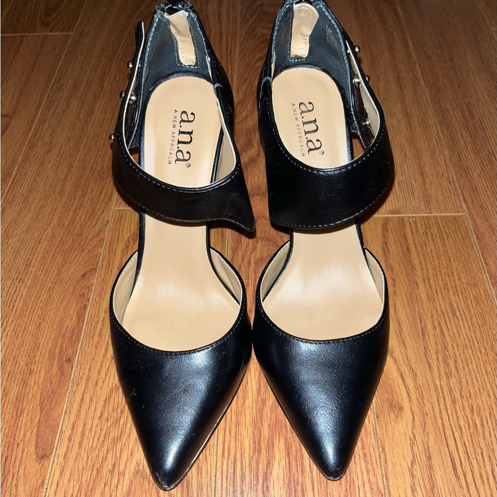 High heel shoes